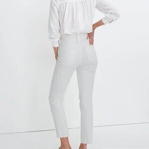 The Perfect Vintage Jean in Tile White: Raw-Hem Edition